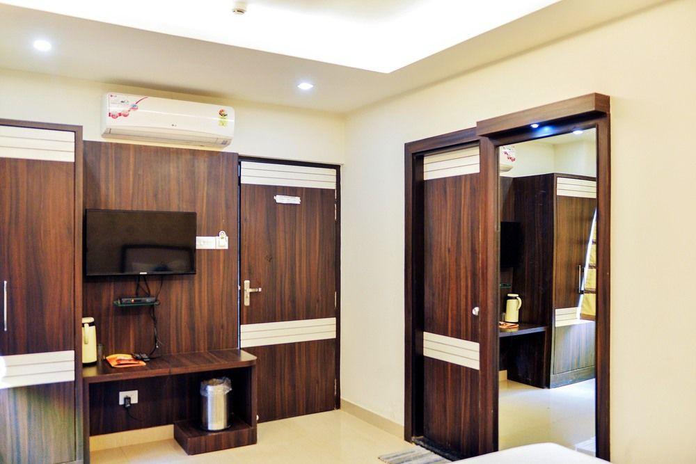 Hotel Janki International By Keymagics Varanasi Eksteriør billede