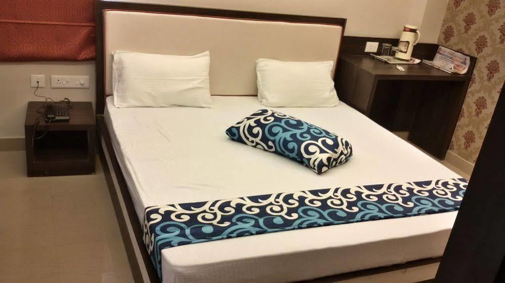 Hotel Janki International By Keymagics Varanasi Eksteriør billede